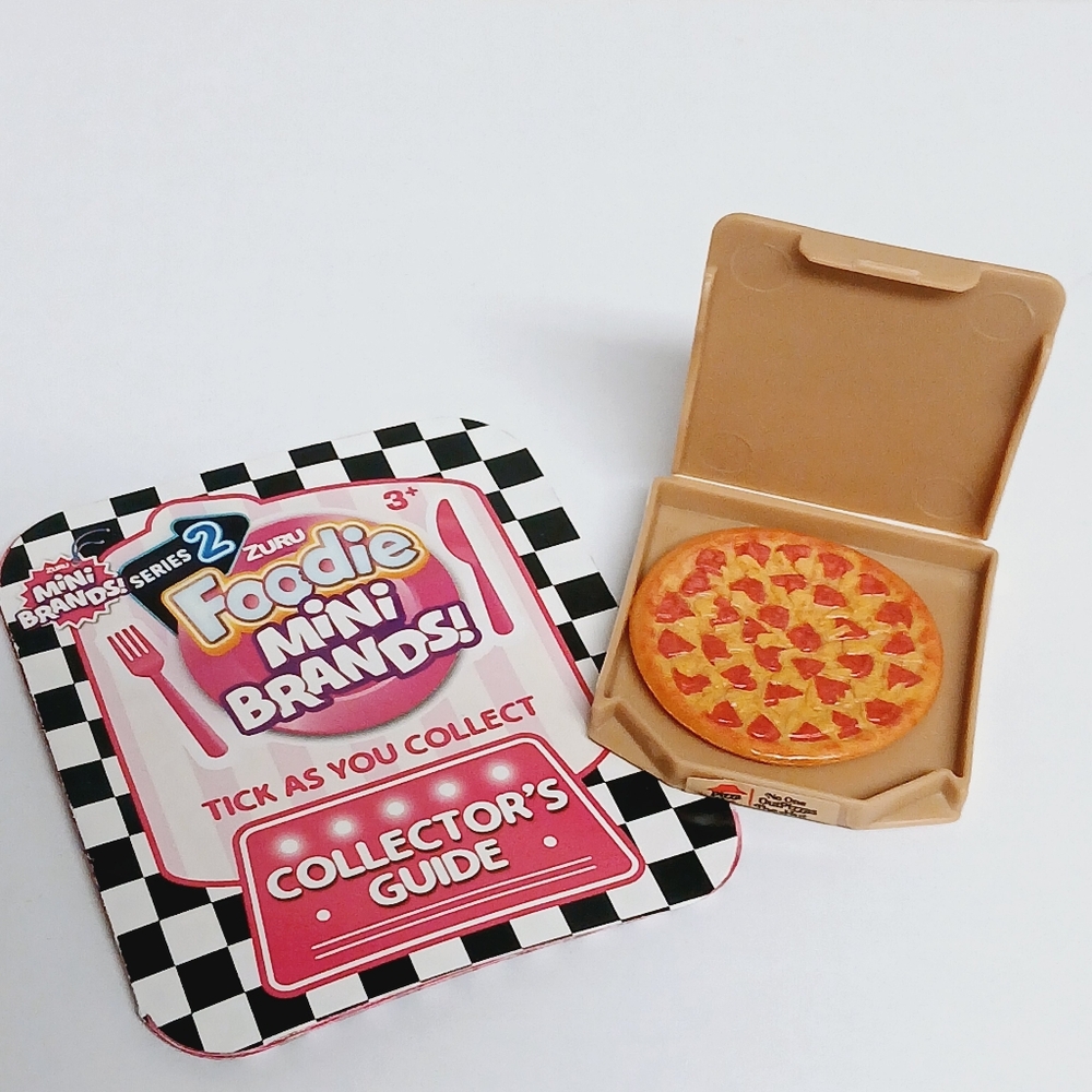 Mini Brands Foodie Series 2 Pizza Hut Hand Tossed Hawaiian Pizza